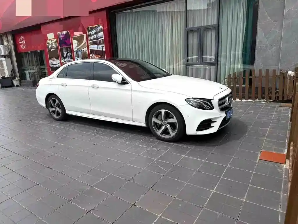 Mercedes-Benz E-Class 2019 — фото 2
