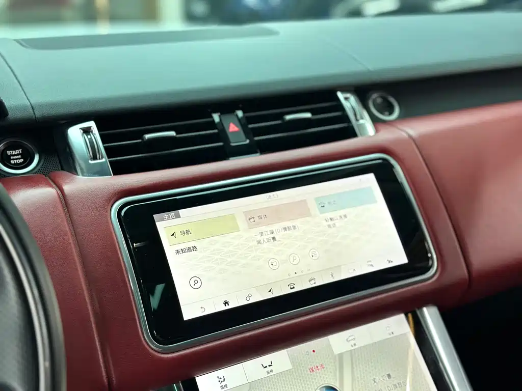 Land Rover Sport 2020 — фото 14