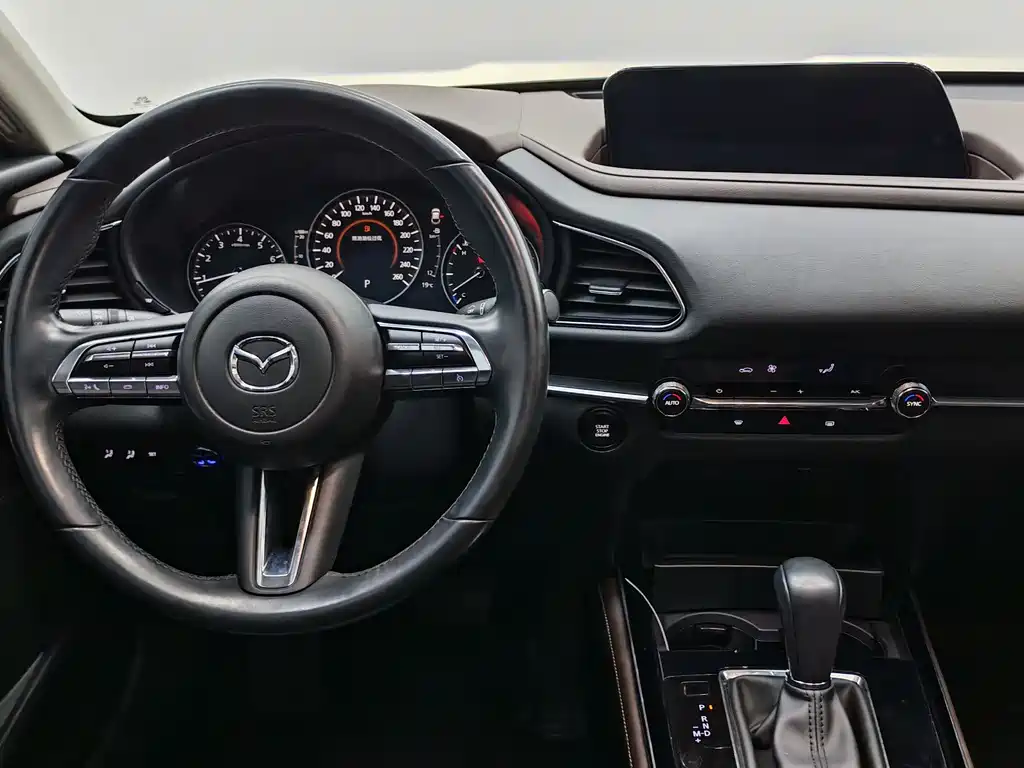 Mazda CX-30 2022 — фото 11
