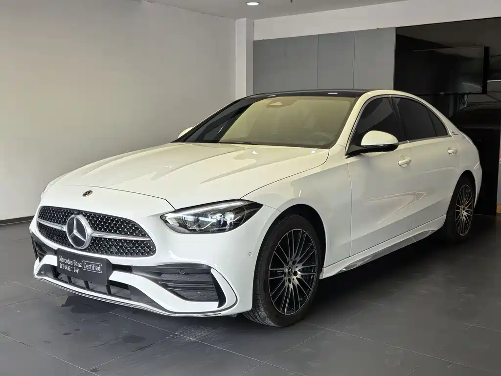 Mercedes-Benz C-Class 2024 — фото 1
