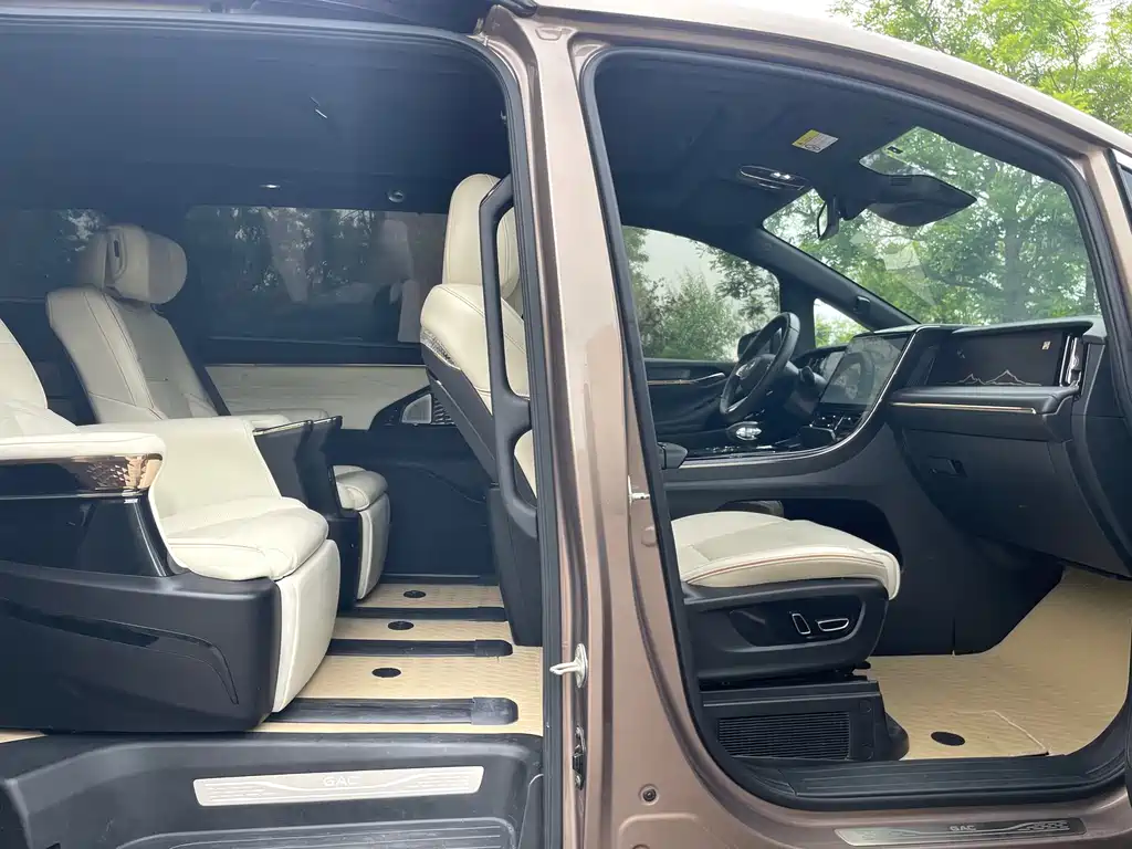 GAC Motor Trumpchi M8 2023 — фото 14