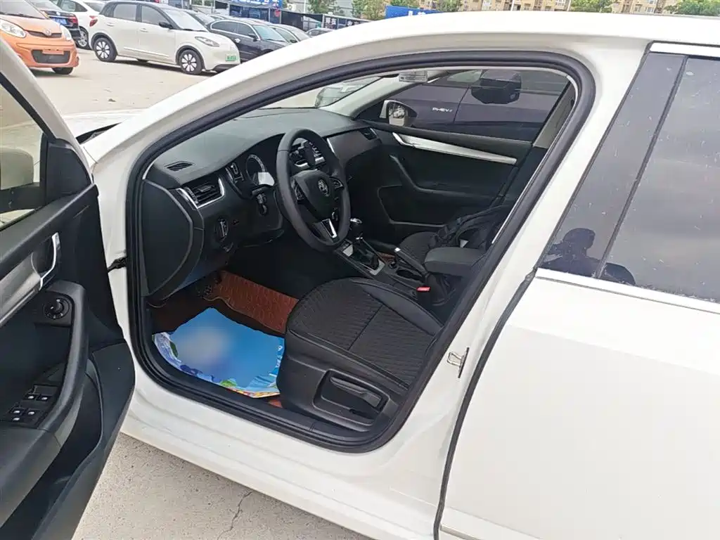 Skoda Octavia 2019 — фото 15