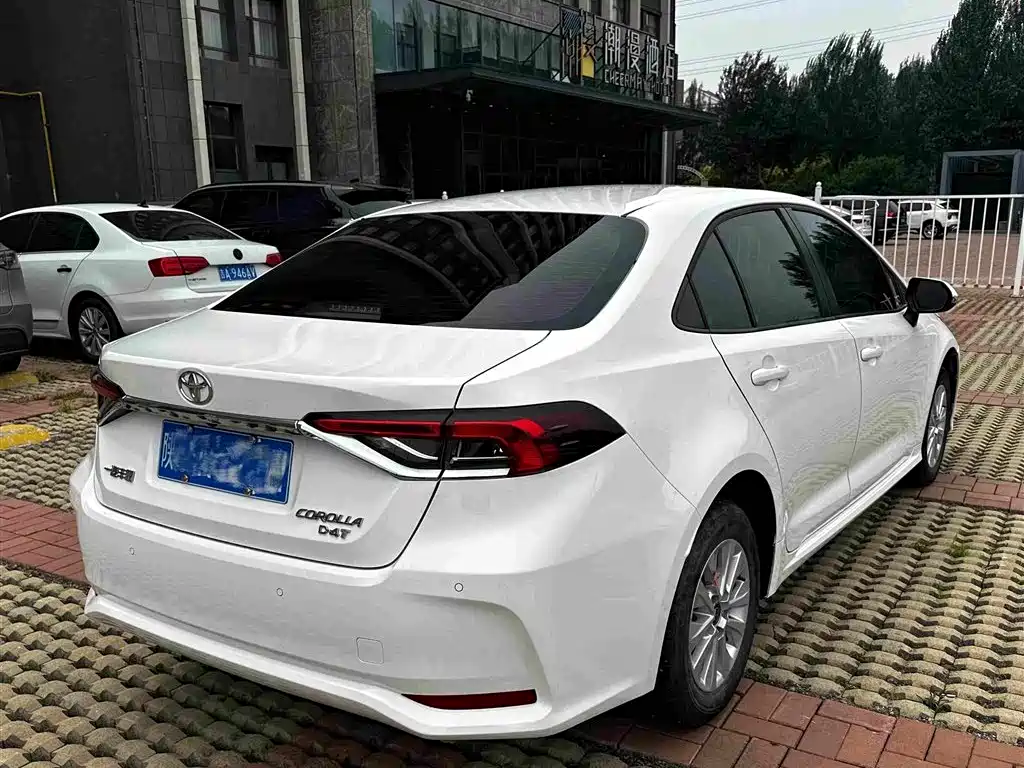 Toyota Corolla 2023 — фото 18