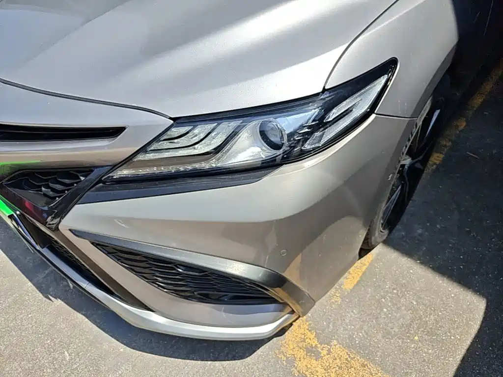 Toyota Camry 2021 — фото 24
