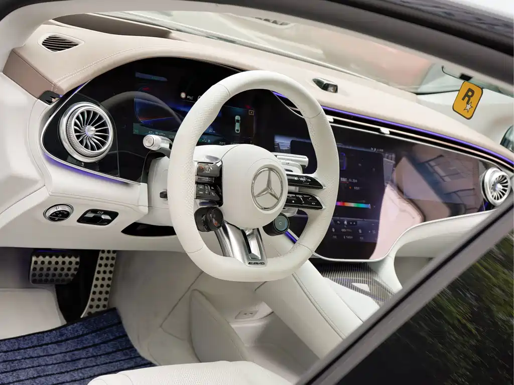 Mercedes-Benz EQS AMG 2024 — фото 10