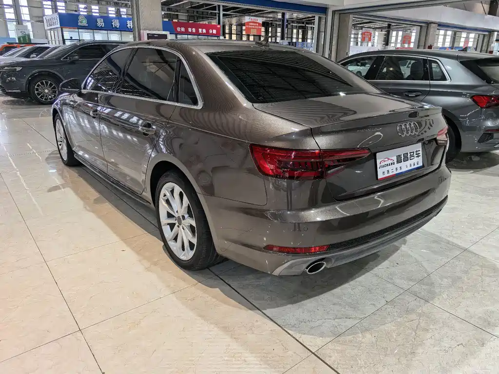 Audi A4L 2017 — фото 15