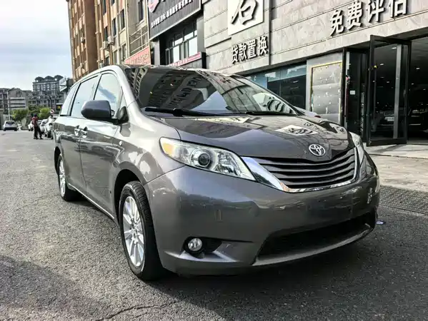 Toyota Sienna 2018