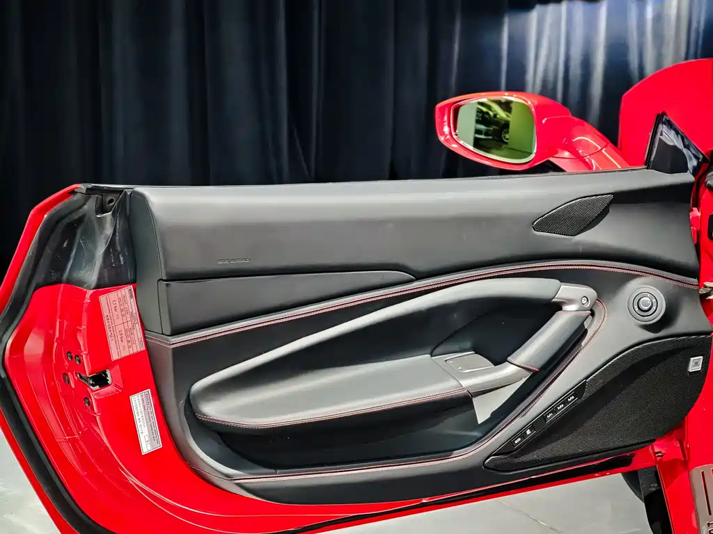 Ferrari F8 2020 — фото 17