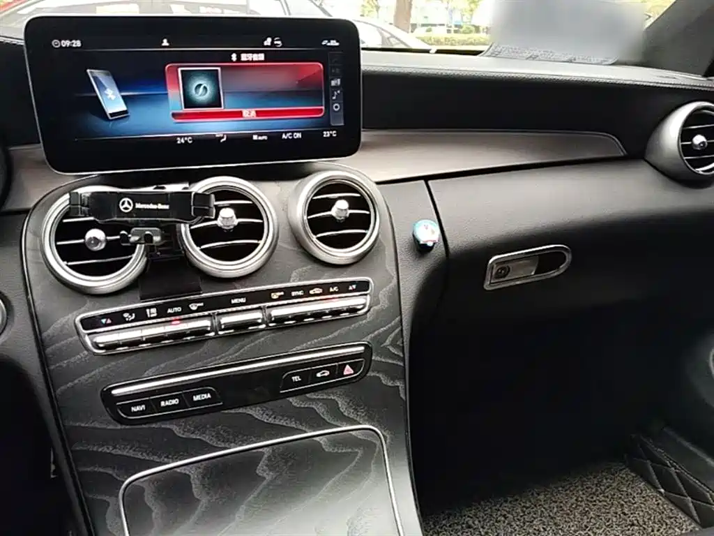 Mercedes-Benz C-Class 2022 — фото 10