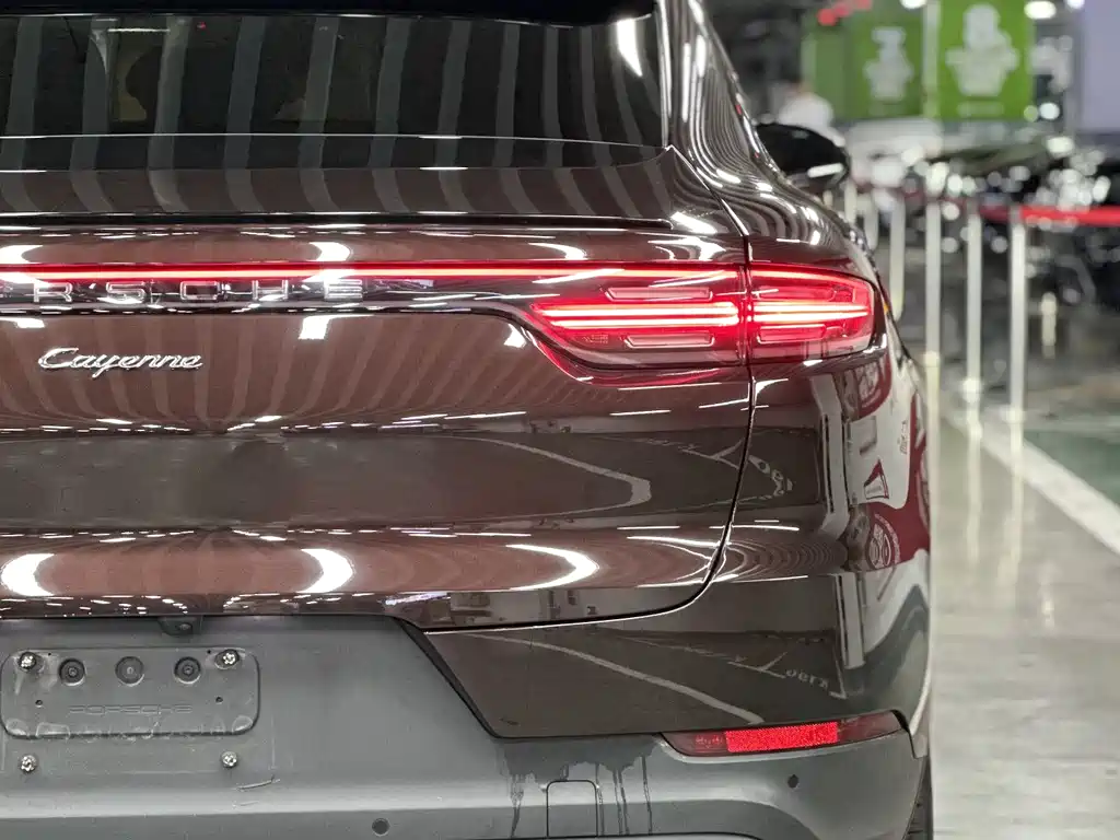 Porsche Cayenne 2020 — фото 8
