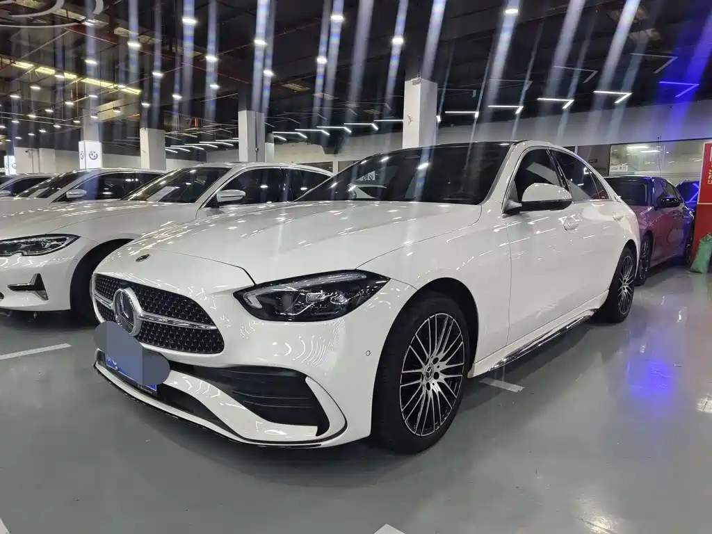 Mercedes-Benz C-Class 2024