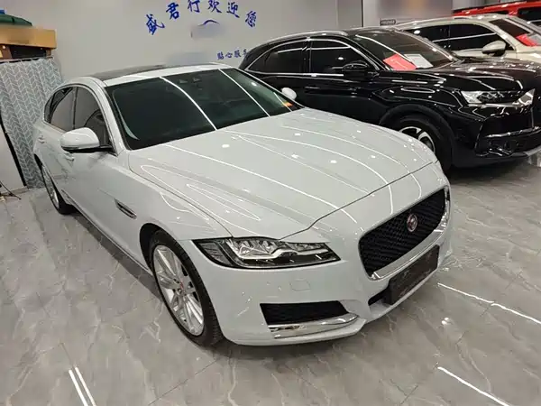 Jaguar XFL 2020