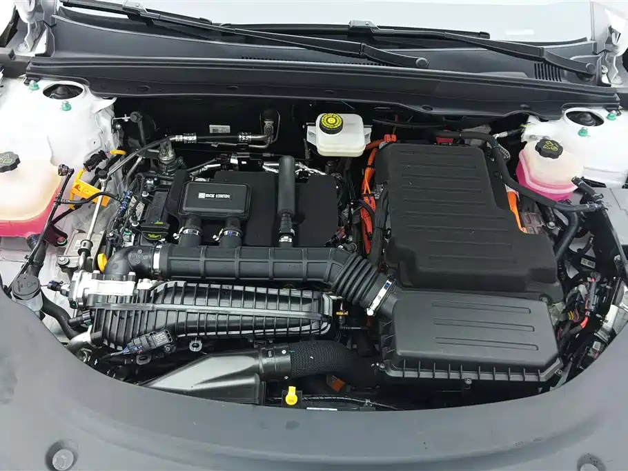 BYD Seal 05 DM-i 2025 — фото 10