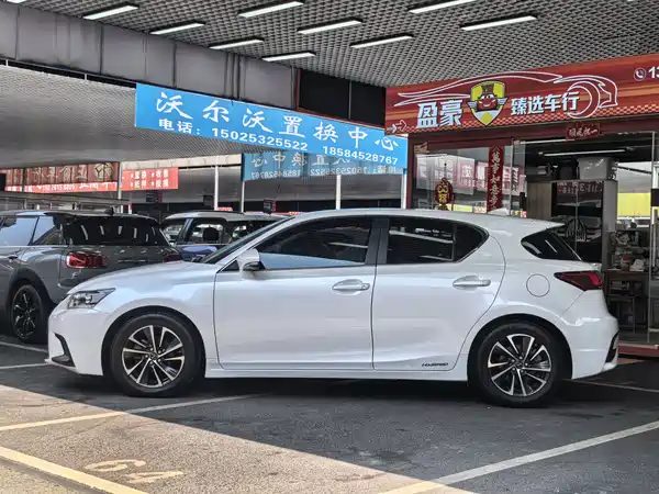 Lexus CT 2017