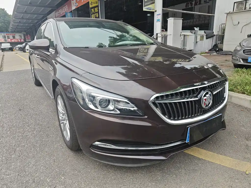 Buick LaCrosse 2017 — фото 2