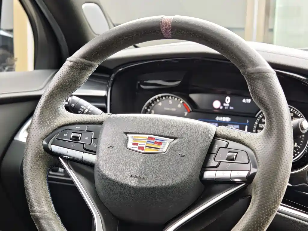 Cadillac XT6 2020 — фото 13