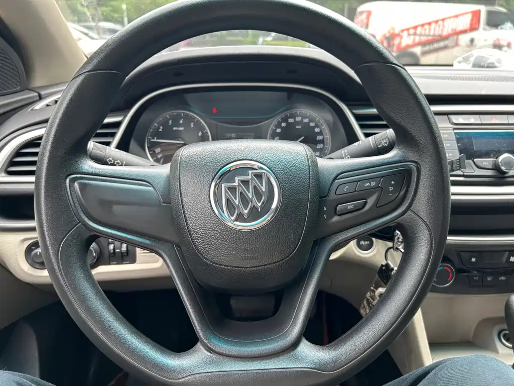 Buick Excelle 2018 — фото 15