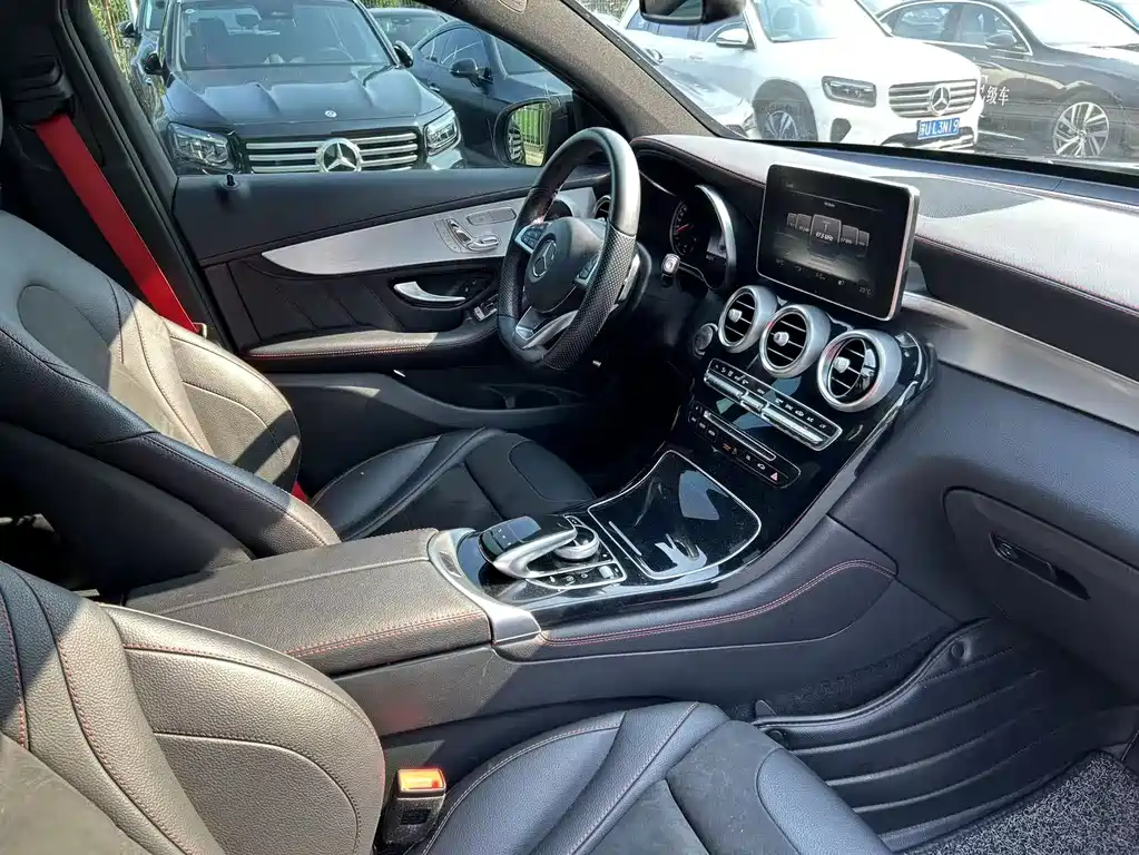 Mercedes-Benz GLC Coupe AMG 2018 — фото 14