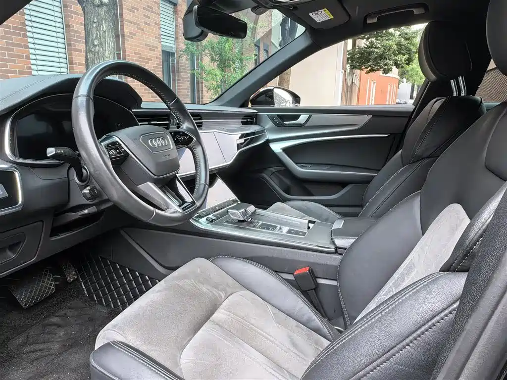 Audi A6L 2021