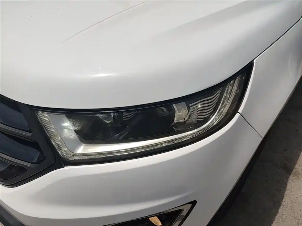 Ford Edge 2015 — фото 24