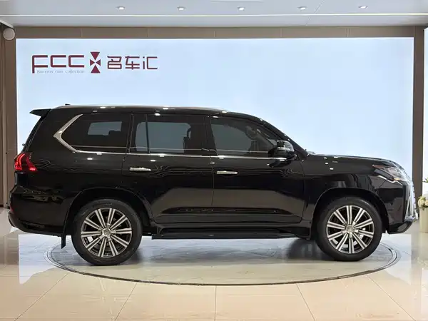 Lexus LX 2017