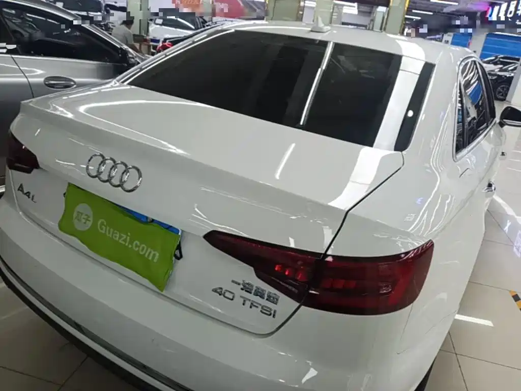 Audi A4L 2020