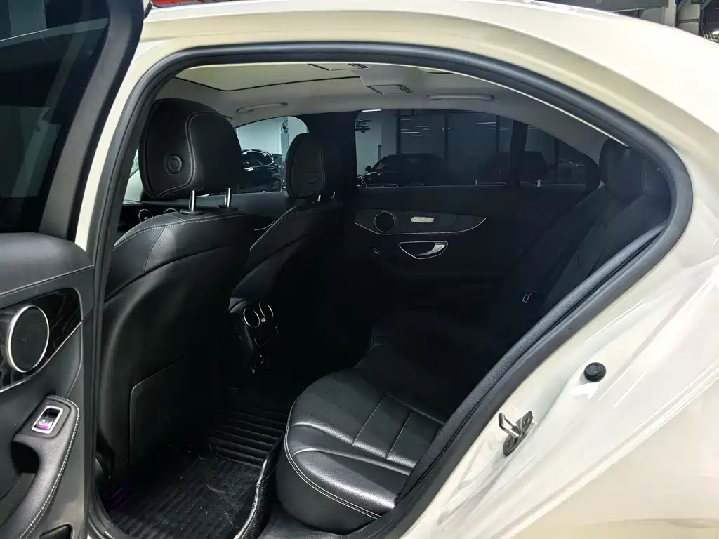 Mercedes-Benz C-Class 2021 — фото 12