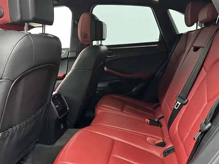 Porsche Macan 2019 — фото 13
