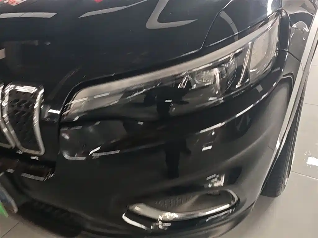 Jeep Cherokee 2019 — фото 24