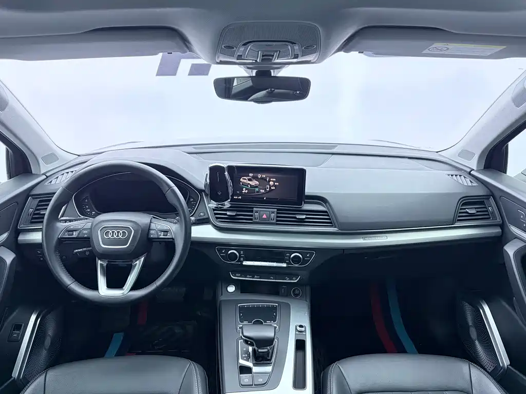 Audi Q5L 2020 — фото 18
