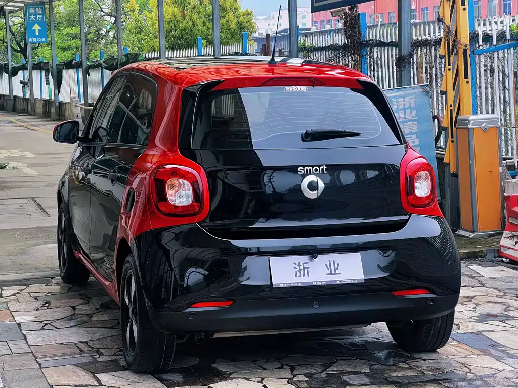 smart Forfour 2018 — фото 13