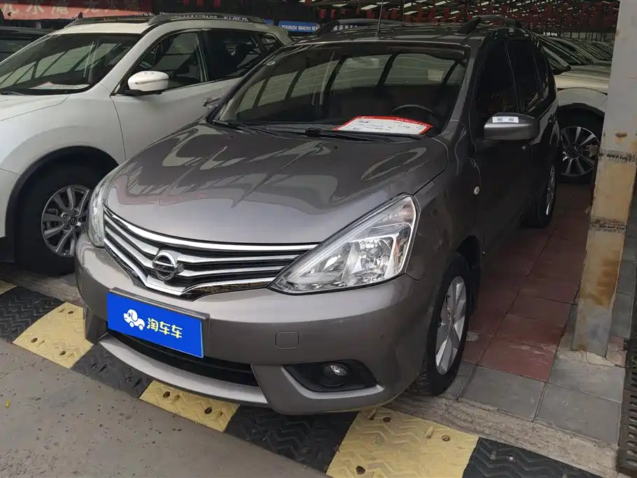 Nissan Livina 2014
