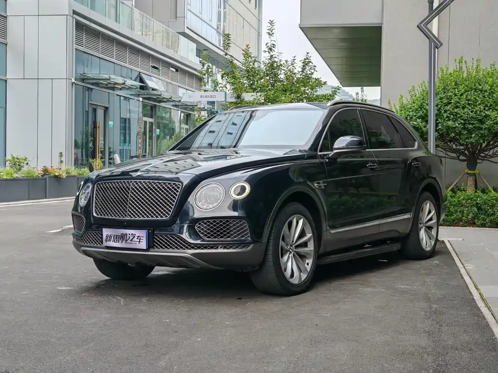 Bentley Bentayga 2019 — фото 1