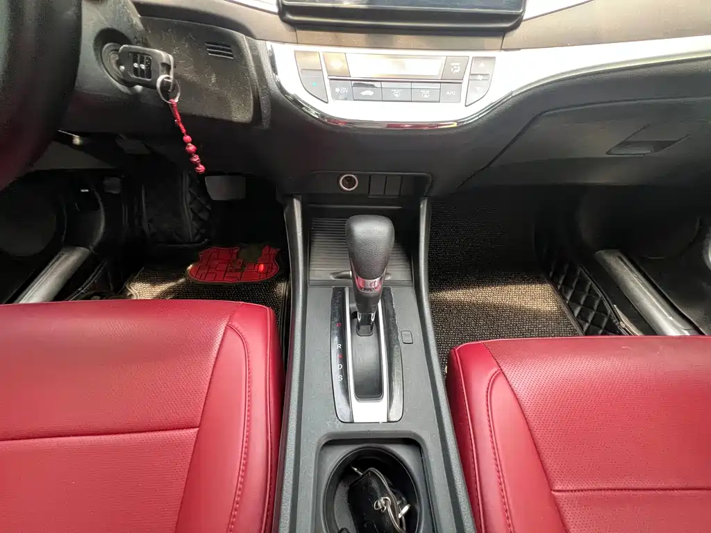 Honda Jade 2017 — фото 13