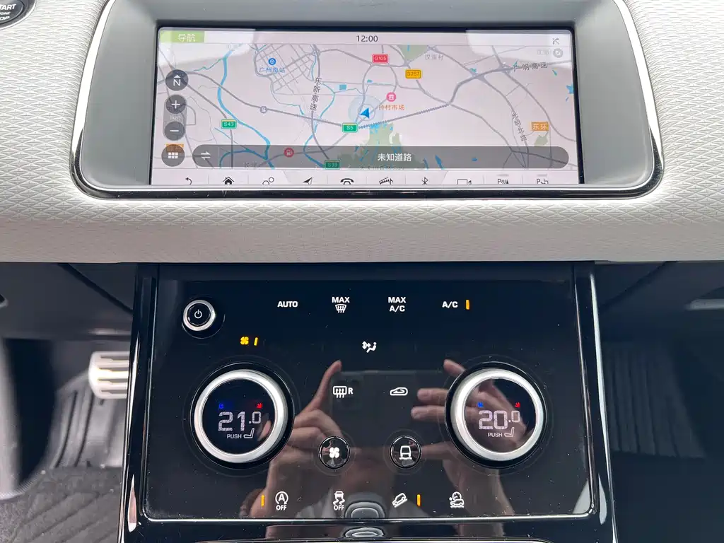 Land Rover Evoque 2021 — фото 11