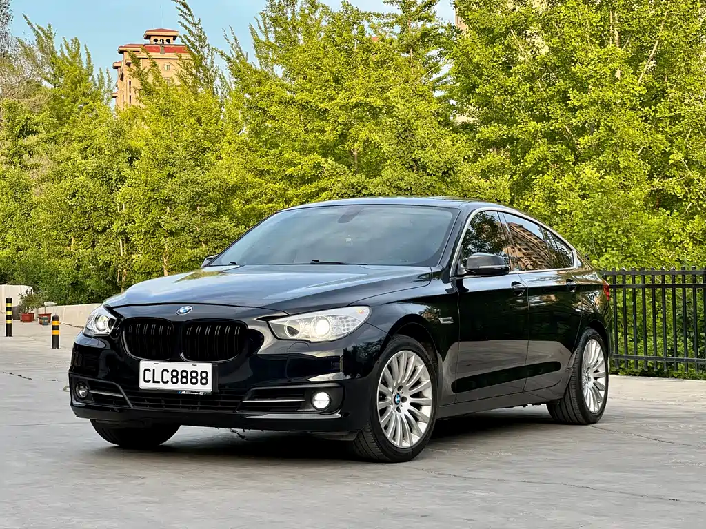 BMW 5 Series GT 2016 — фото 1