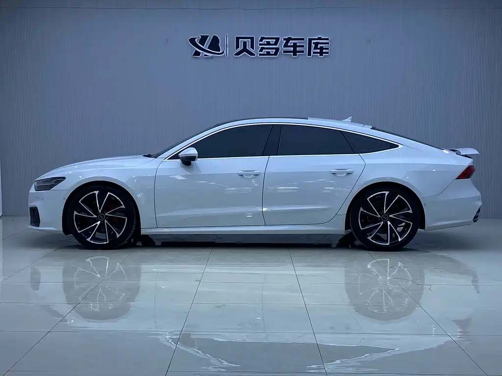 Audi A7 2022 — фото 16