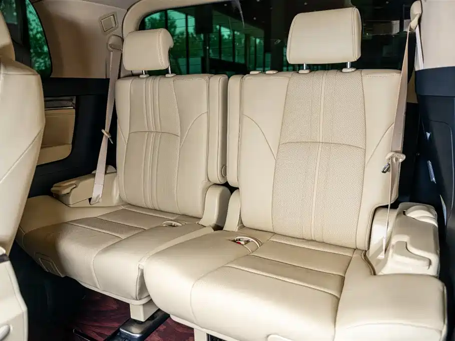 Toyota Vellfire 2023 — фото 16