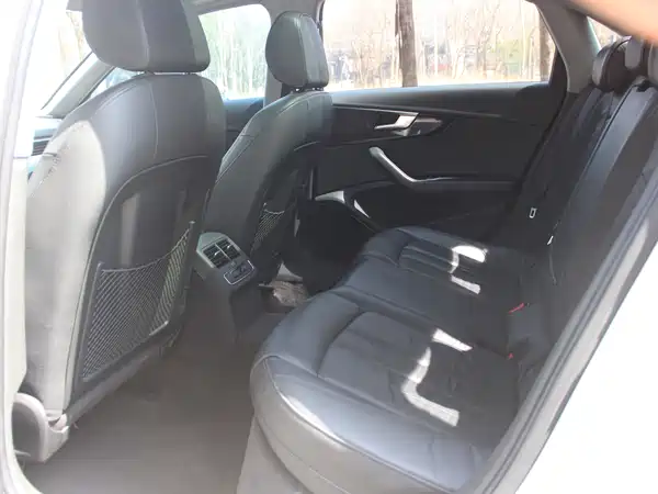 Audi A4L 2017