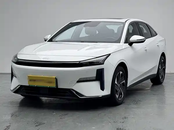 Geely Galaxy L6 2024