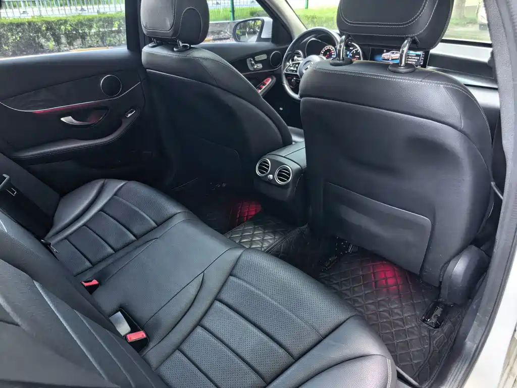 Mercedes-Benz C-Class 2021