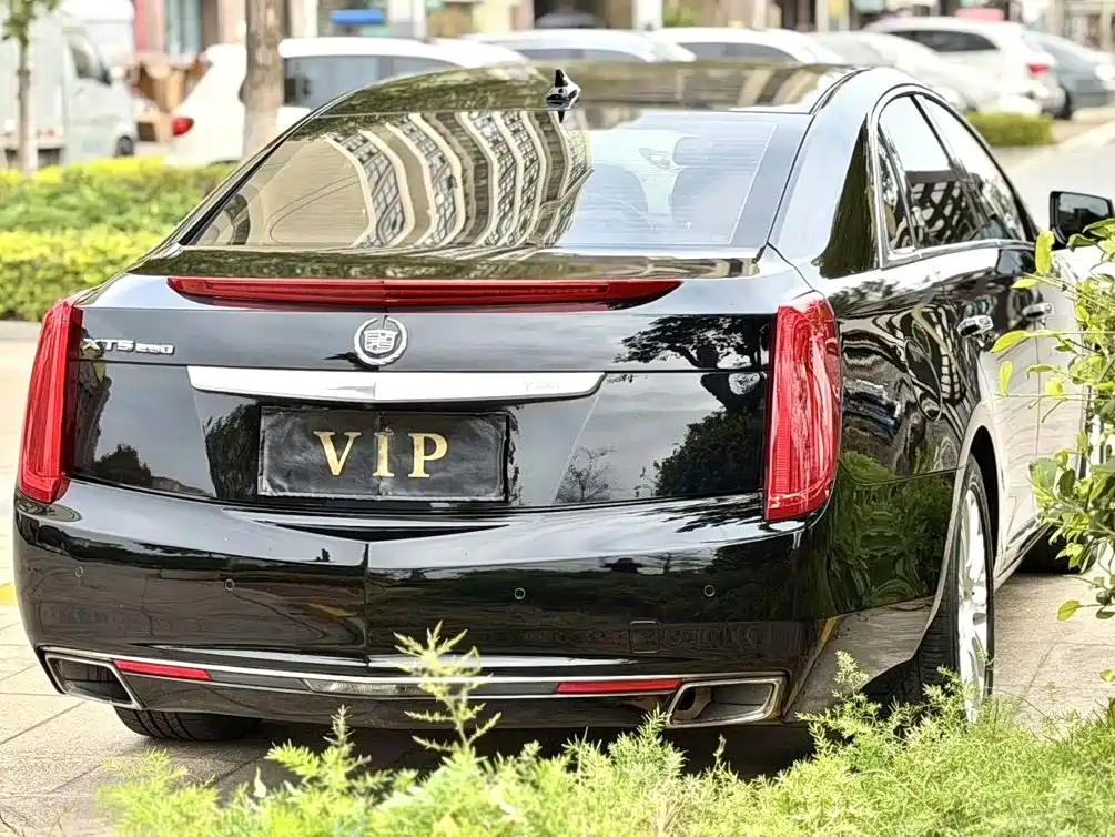 Cadillac XTS 2013 — фото 9