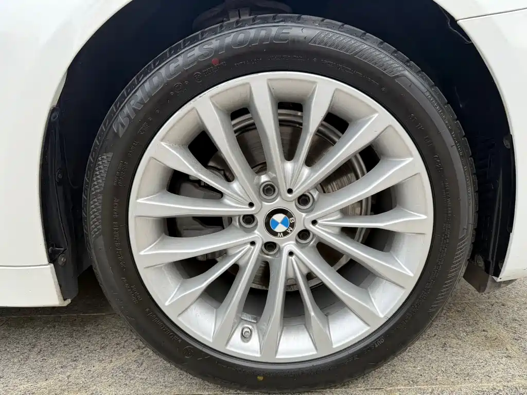 BMW 5 Series 2021 — фото 18