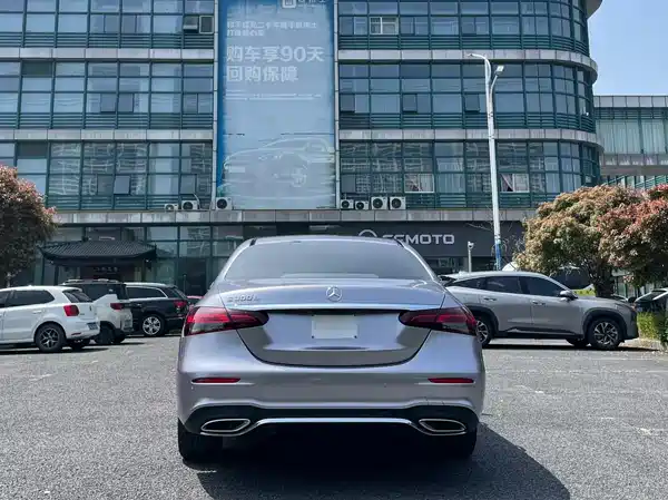 Mercedes-Benz E-Class 2022