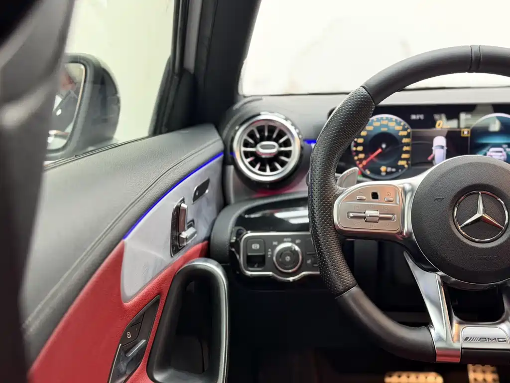 Mercedes-Benz A-Class AMG 2020 — фото 11