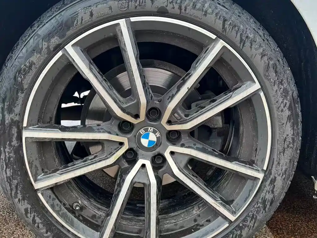 BMW 3 Series 2023 — фото 15