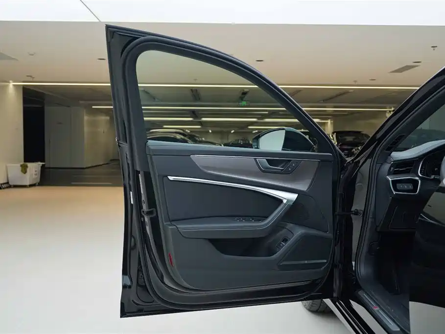 Audi A6L 2022 — фото 17