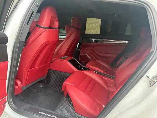 Porsche Panamera 2024
