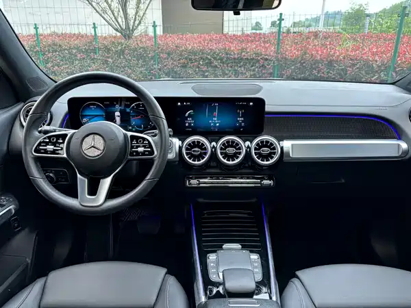 Mercedes-Benz GLB 2021
