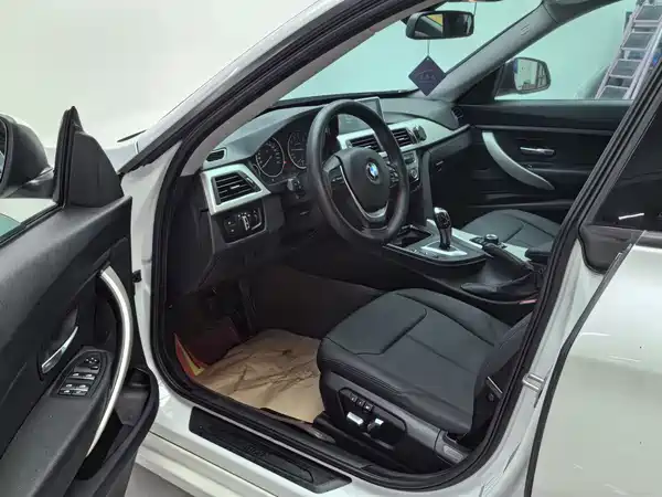 BMW 3 Series GT 2017